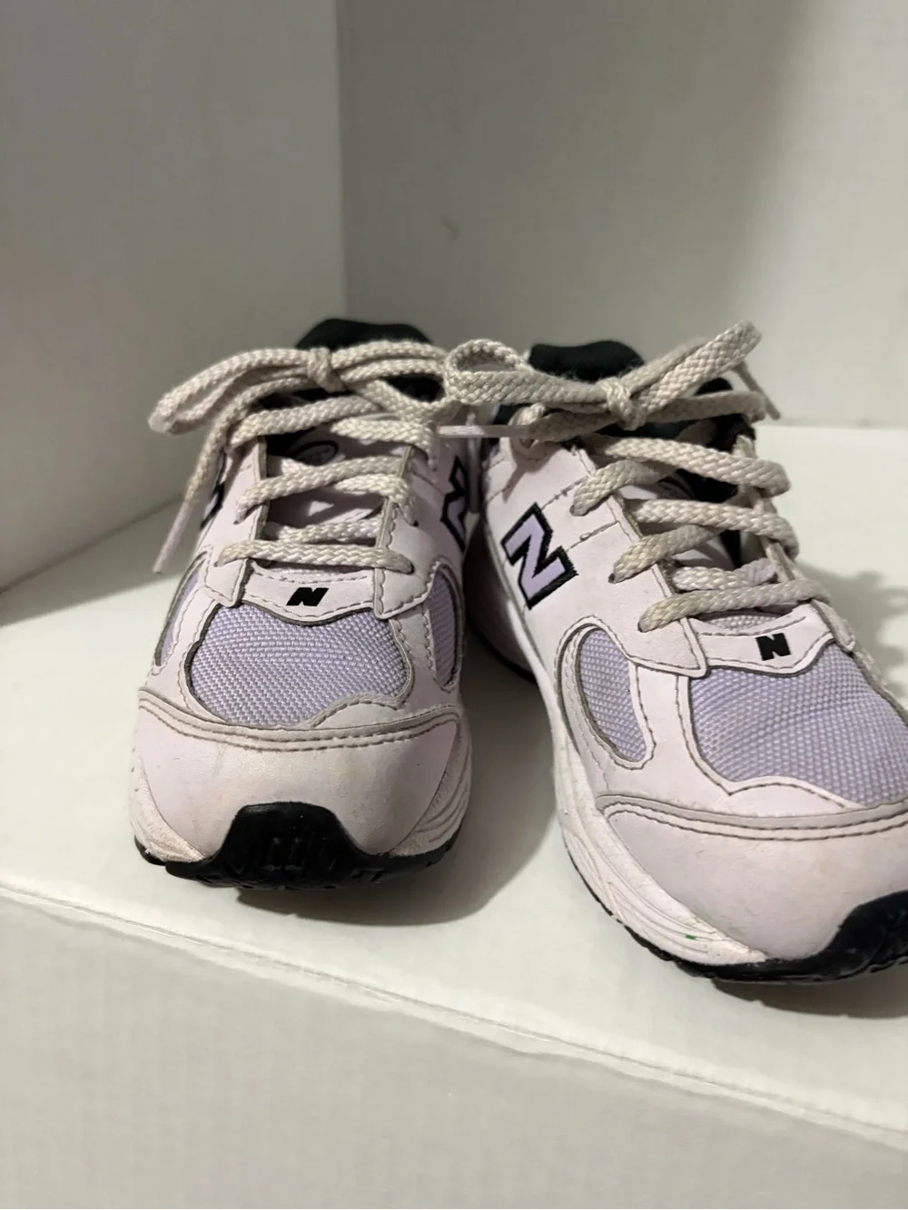 New Balance 2002R Toddler Sneakers Size 9 Light Purple Black